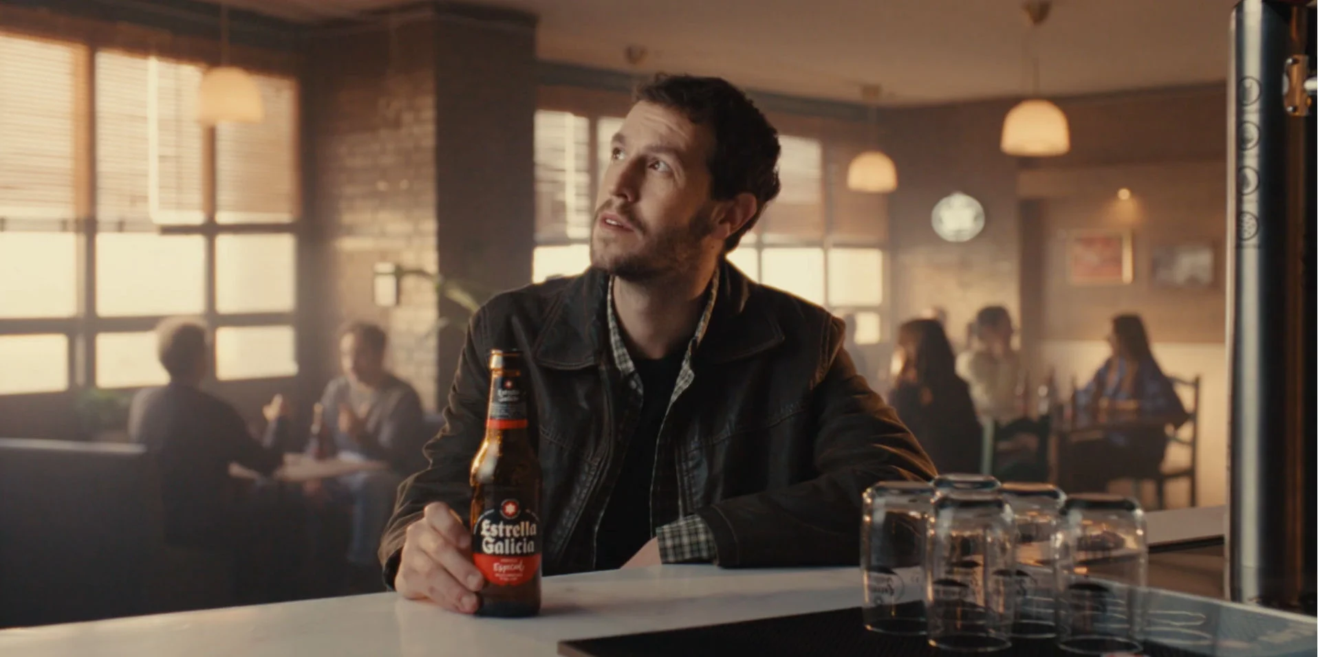 Landing Estrella Galicia Campanadas 2025 - Poster Video