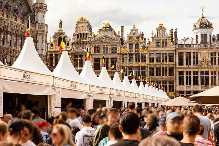 La Grand-Place de Bruselas, durante la conmemoración de los diez años de su cultura cervecera como Patrimonio de la Humanidad