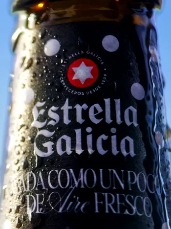 Estrella Galicia Edición Andalucía 2025 - Slider Card 5