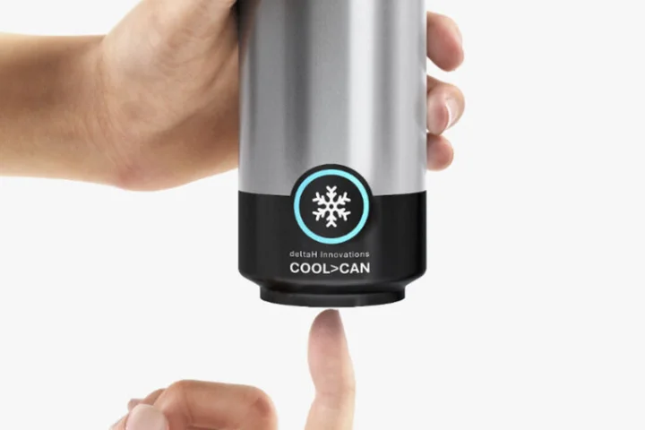 latas de cerveza que se enfrían solas