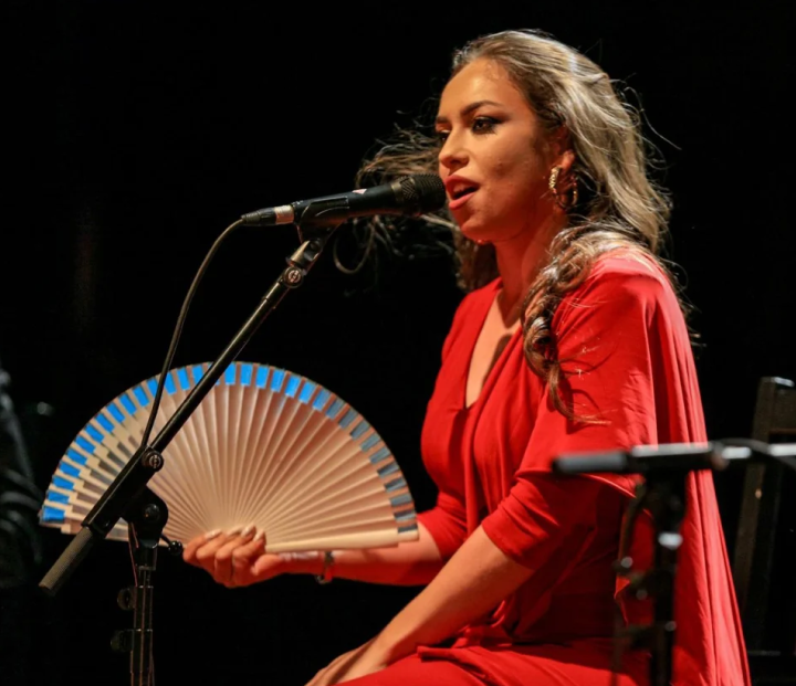 MARÍA TERREMOTO - Artistas - Posidonia